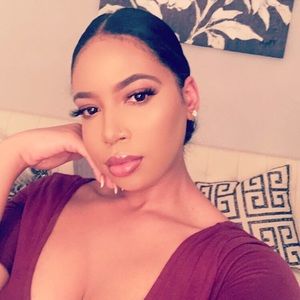 Meet your Posher, Loren